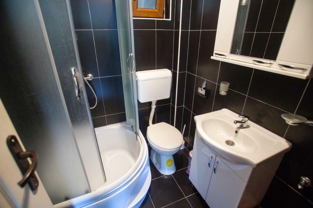 טיווט Romeo And Juliet Apartments מראה חיצוני תמונה