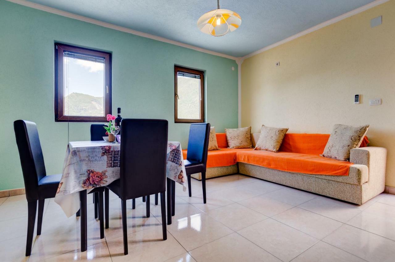 טיווט Romeo And Juliet Apartments מראה חיצוני תמונה